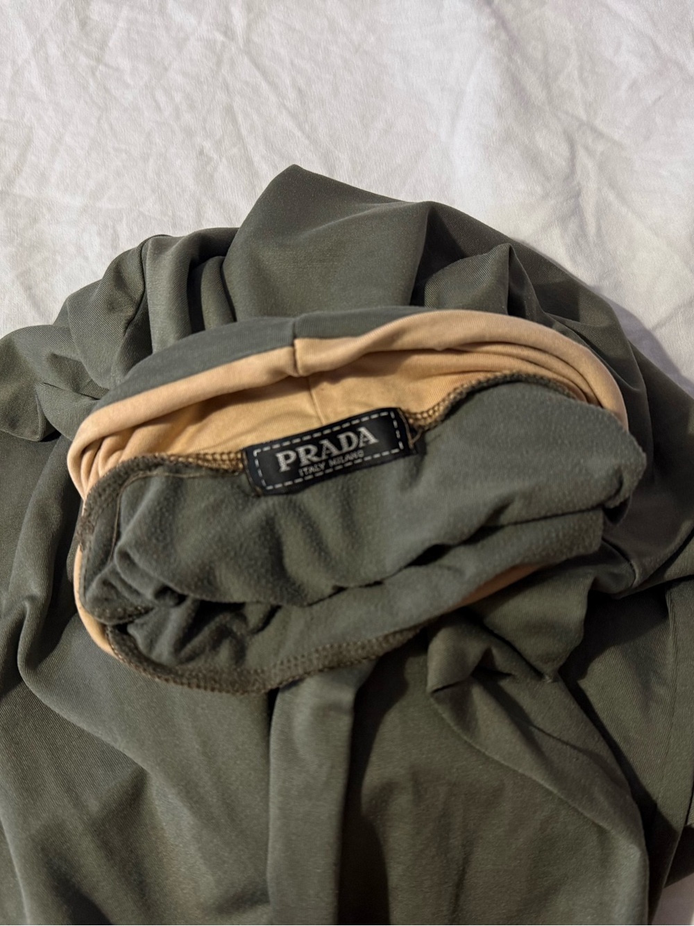 ✨✨PRADA LongSleeve✨✨ - Picture 8 of 8